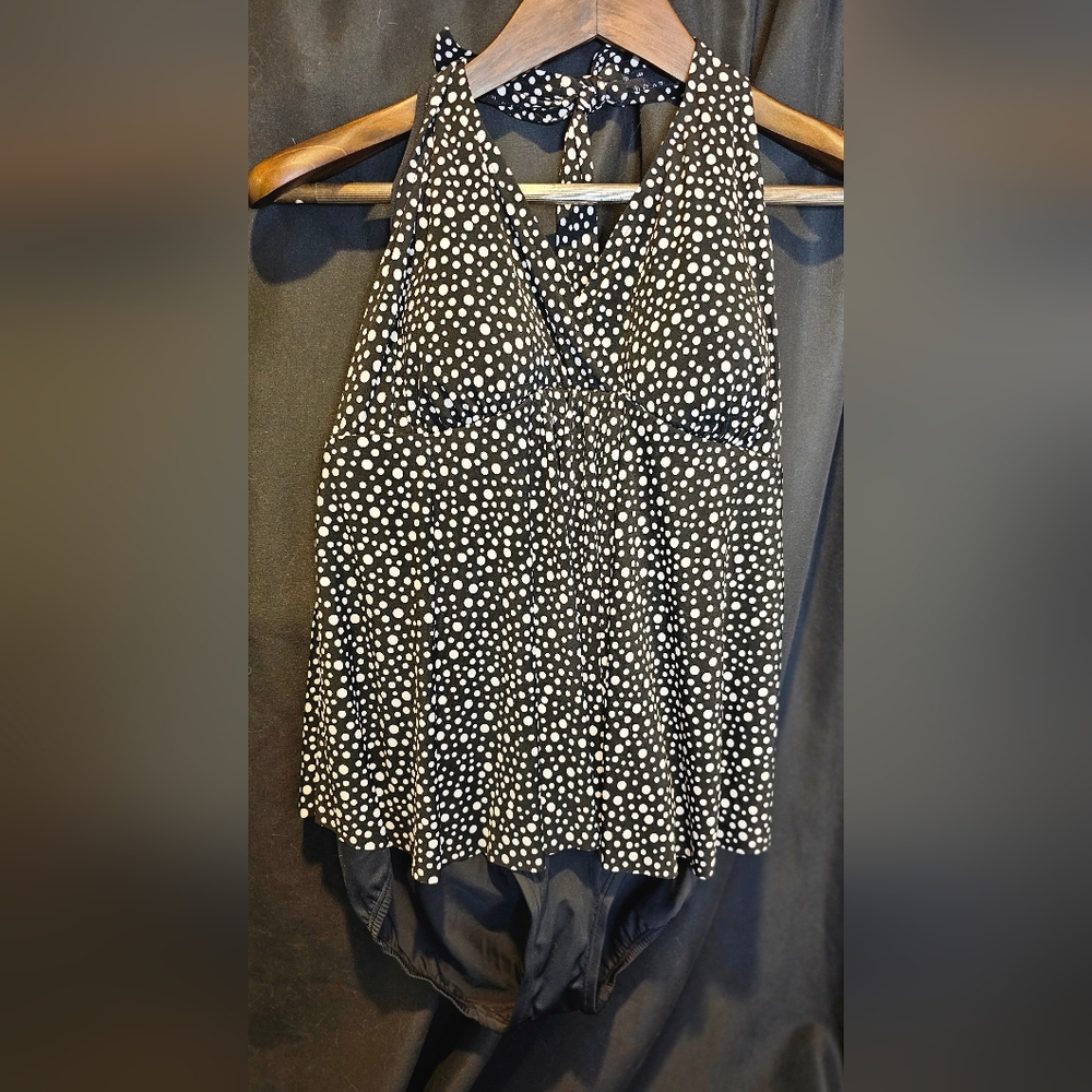 Catalina Bathingsuit One Piece Womens Brand New Size XL